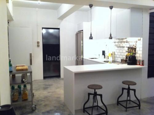 Tse Land Mansion - Thành phố Kennedy